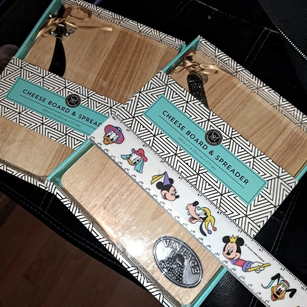 NIB - TWO Fabulous Cheese Boards with Spreaders - Cutting Boards